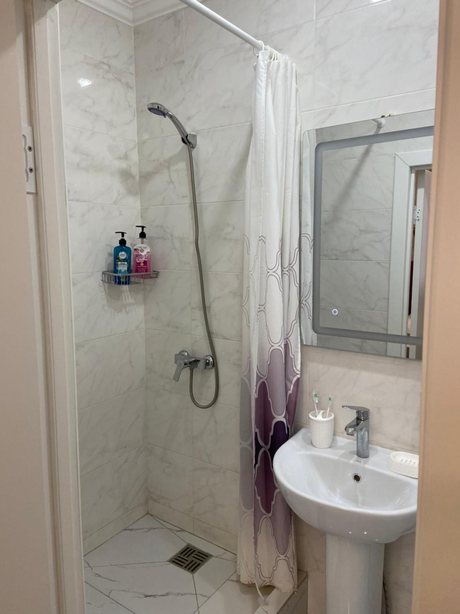 Rose Art Hotel Astana Luaran gambar